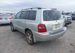 2004 TOYOTA HIGHLANDER