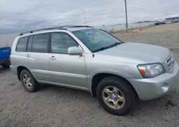 2004 TOYOTA HIGHLANDER