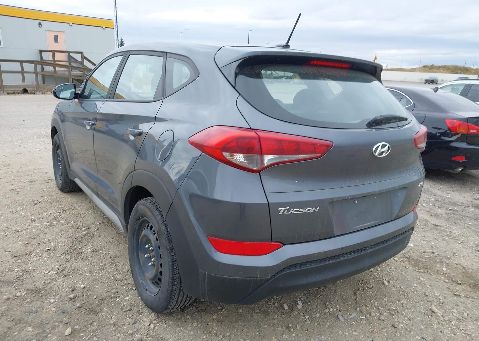 2017 HYUNDAI TUCSON SE