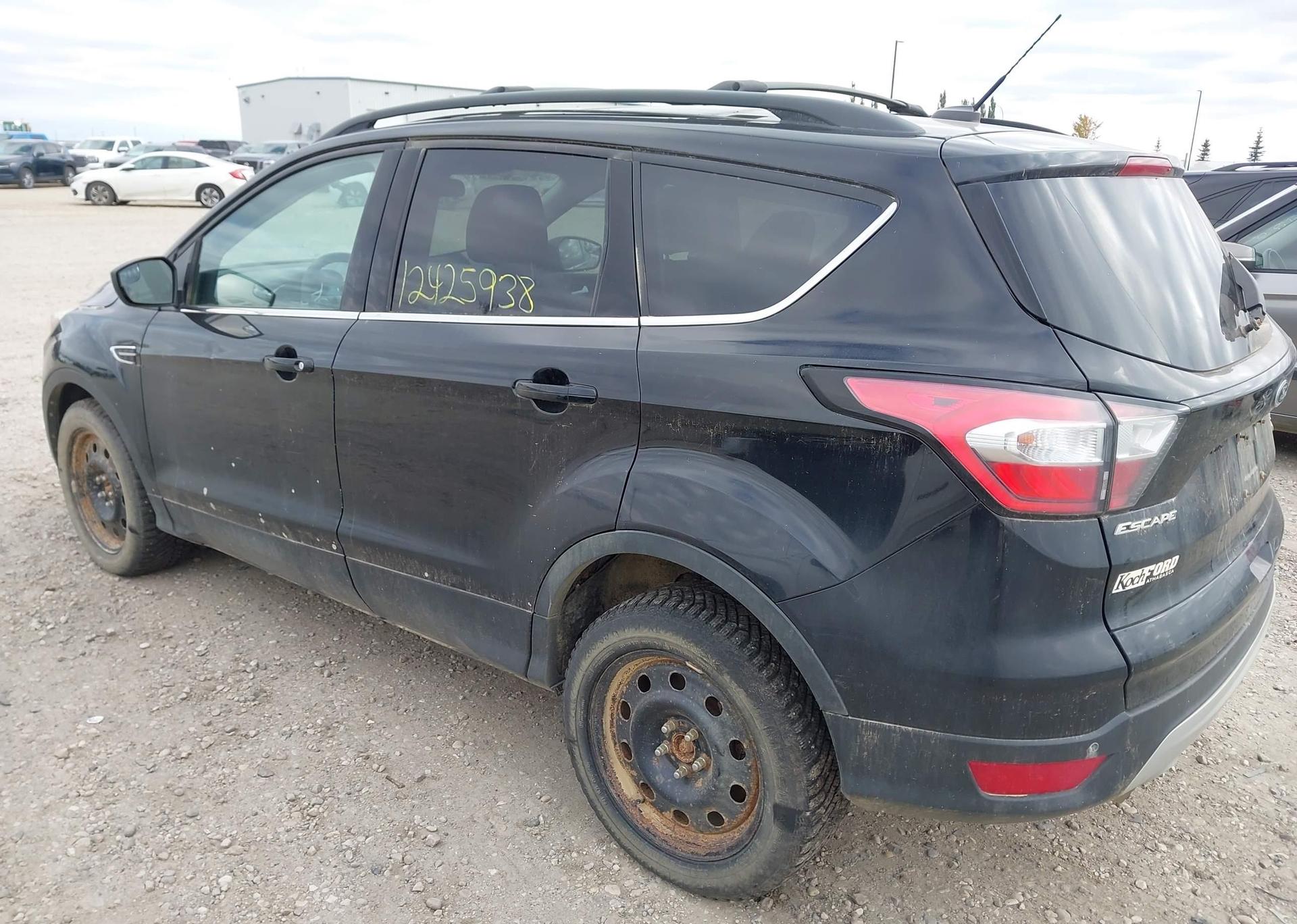 2017 FORD ESCAPE SE