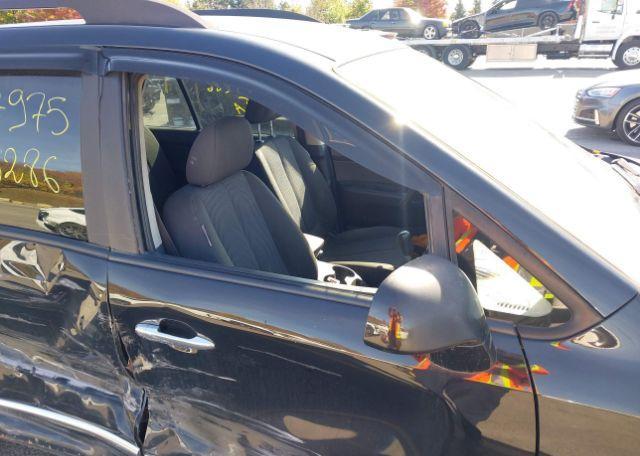 2010 KIA RONDO EX
