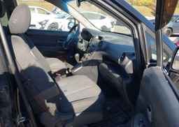2010 KIA RONDO EX