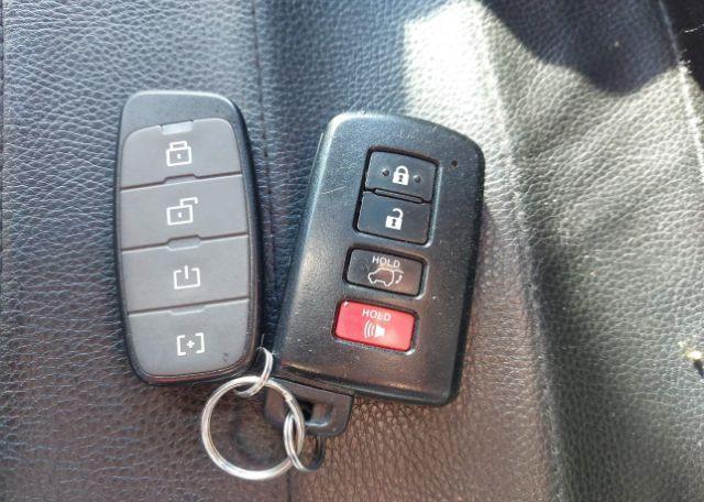 2018 TOYOTA RAV4 HYBRID LE+