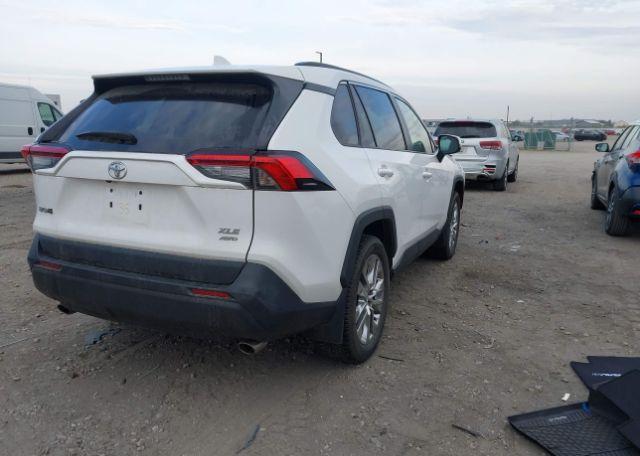 2020 TOYOTA RAV4 XLE