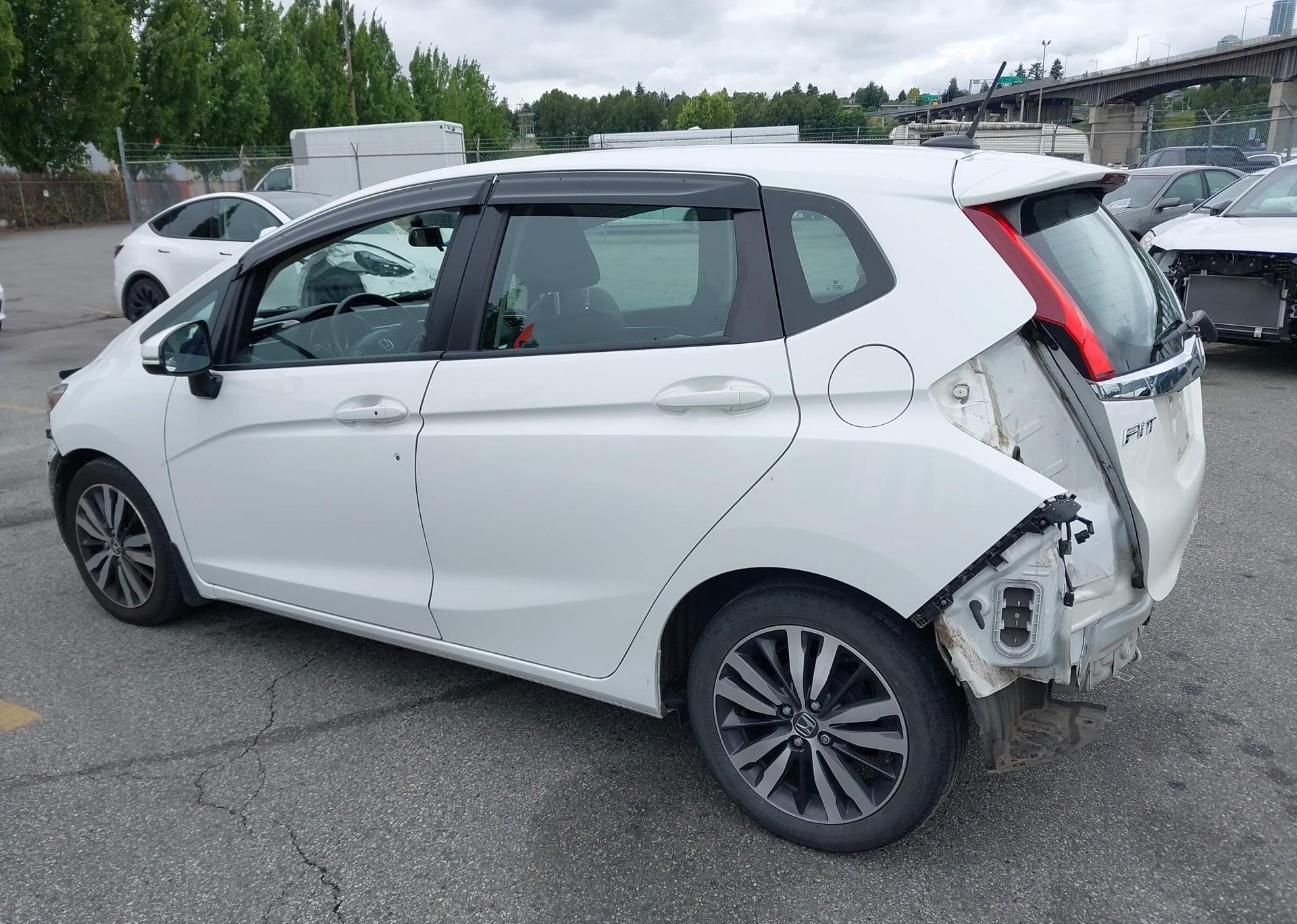 2016 HONDA FIT
