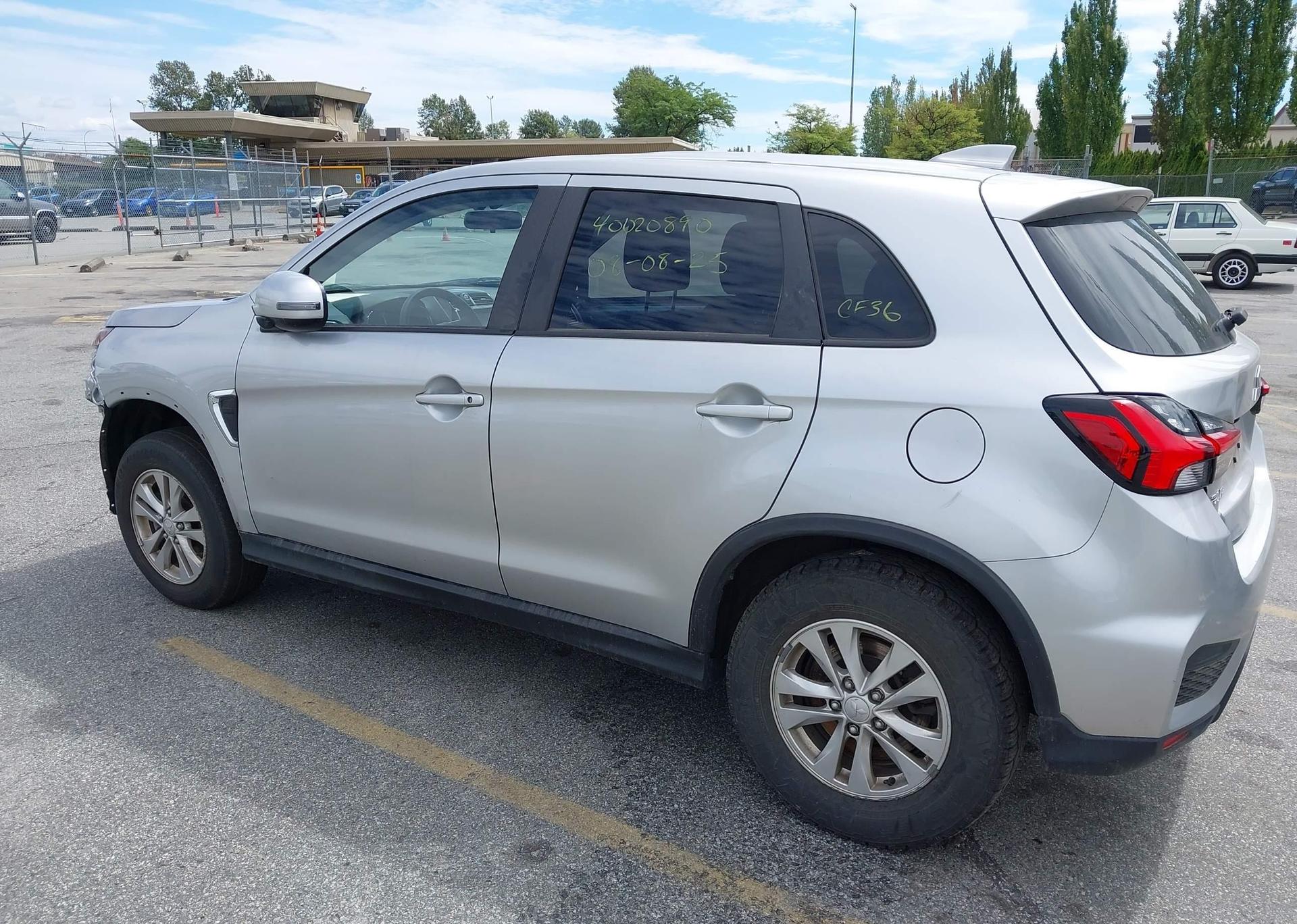 2023 MITSUBISHI RVR