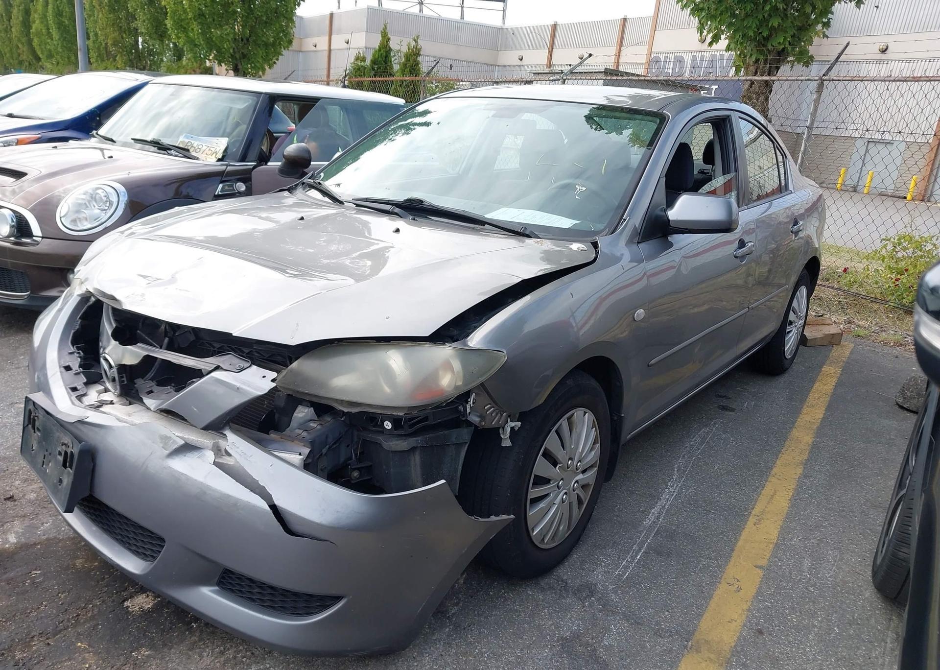 2005 MAZDA 3 I