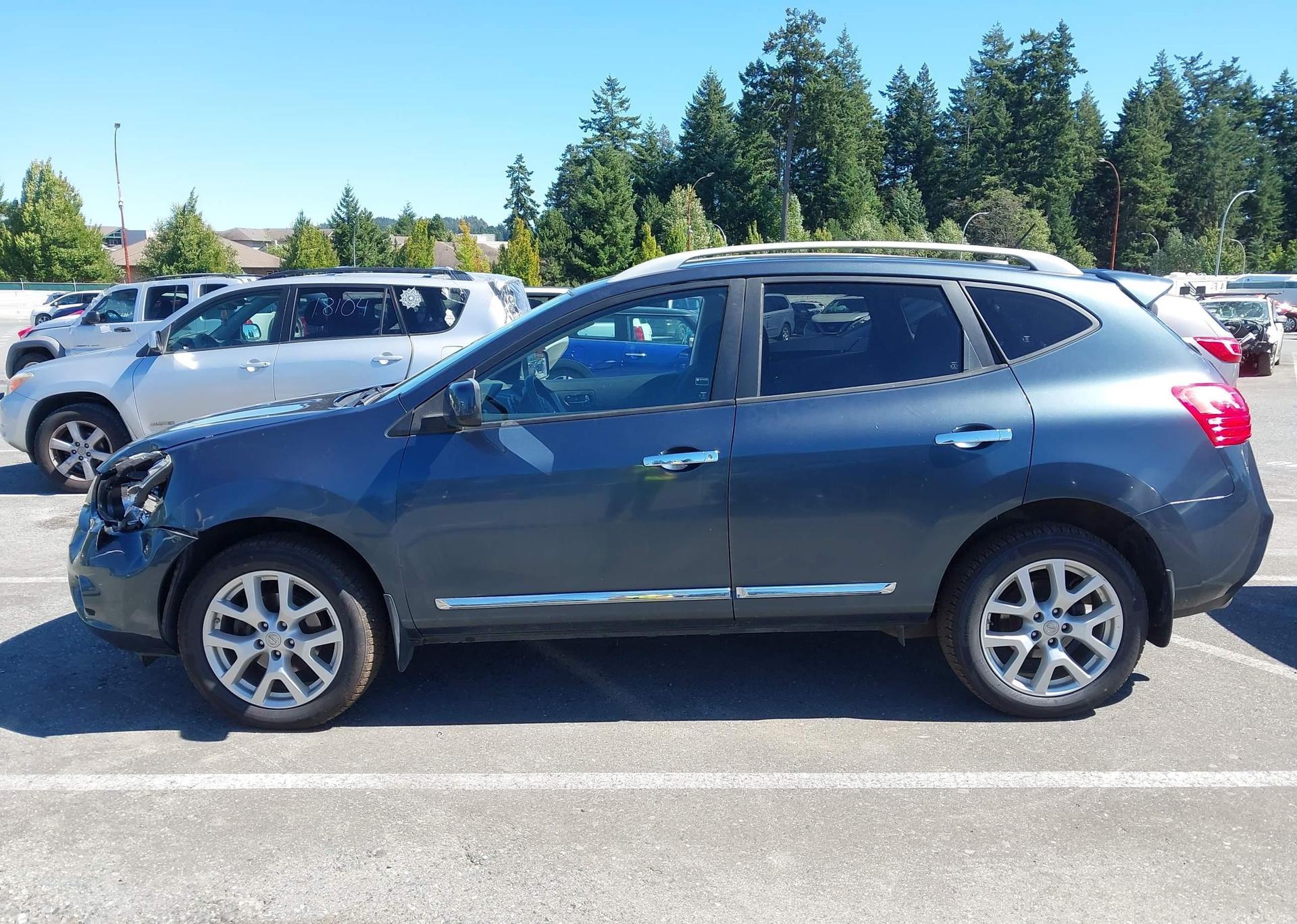 2013 NISSAN ROGUE S