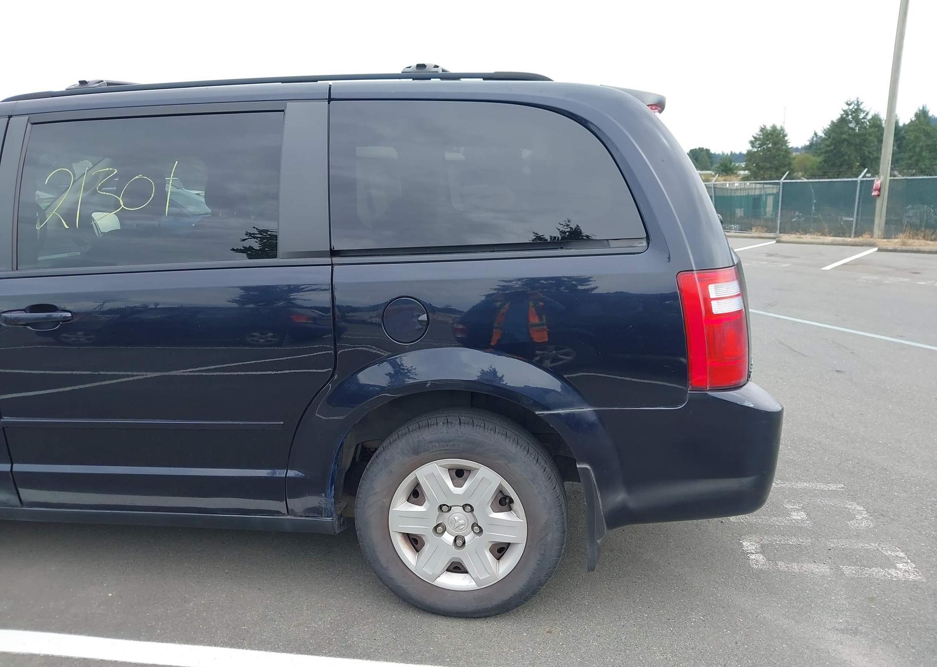 2010 DODGE GRAND CARAVAN SE