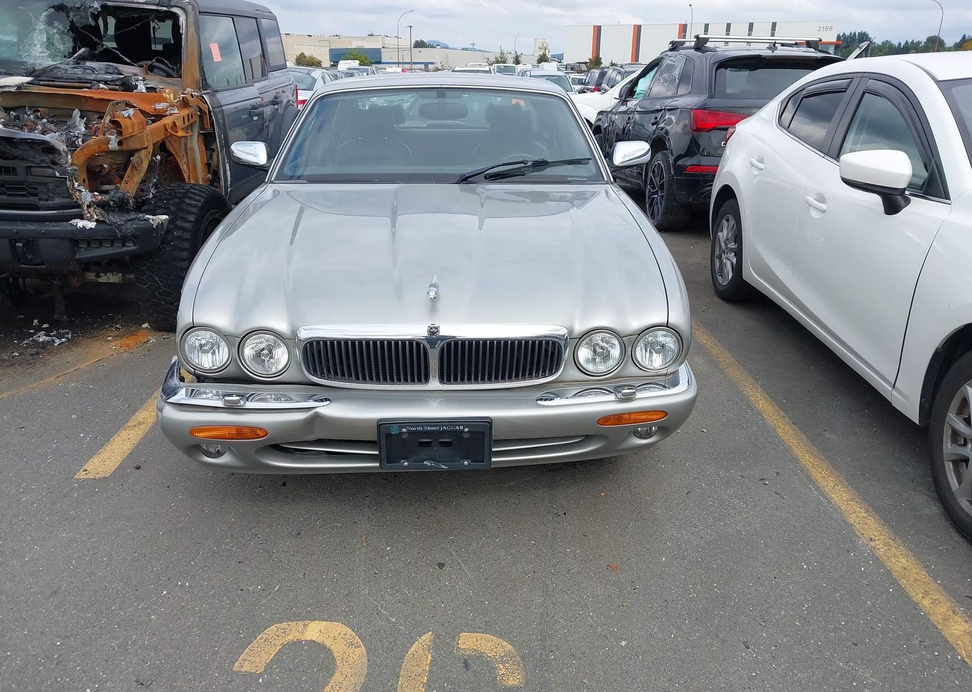 1999 JAGUAR XJ8