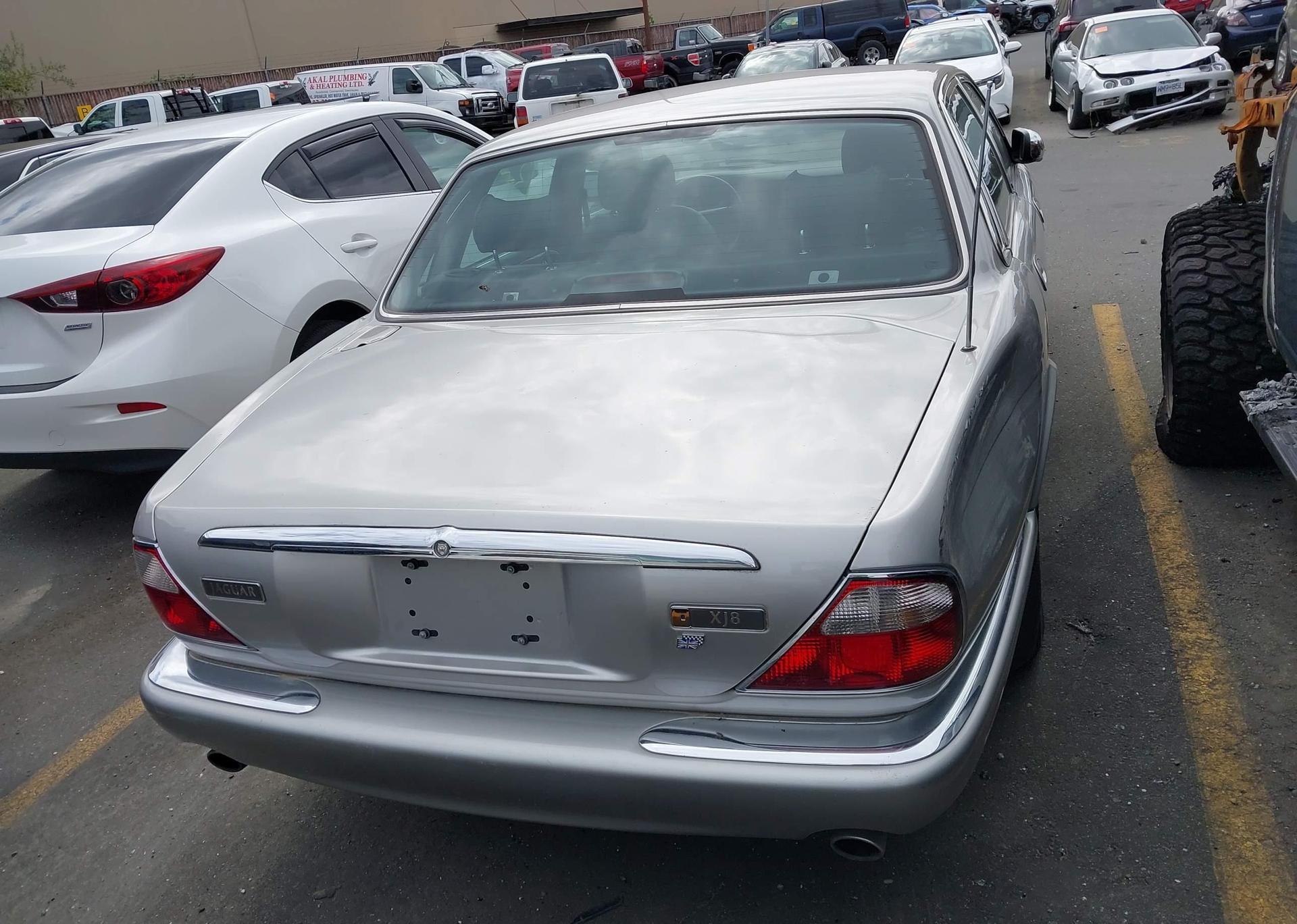 1999 JAGUAR XJ8