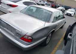 1999 JAGUAR XJ8