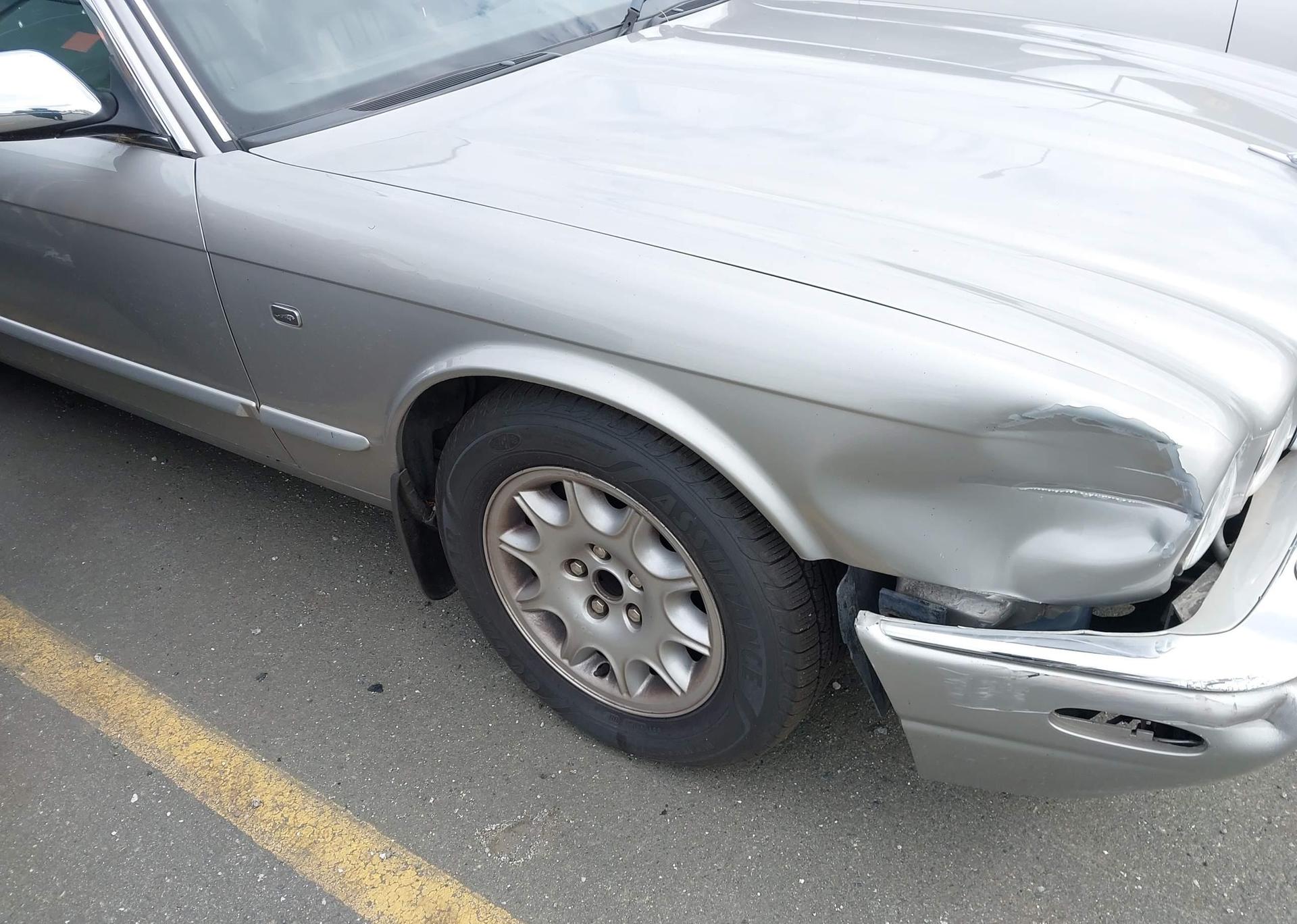 1999 JAGUAR XJ8