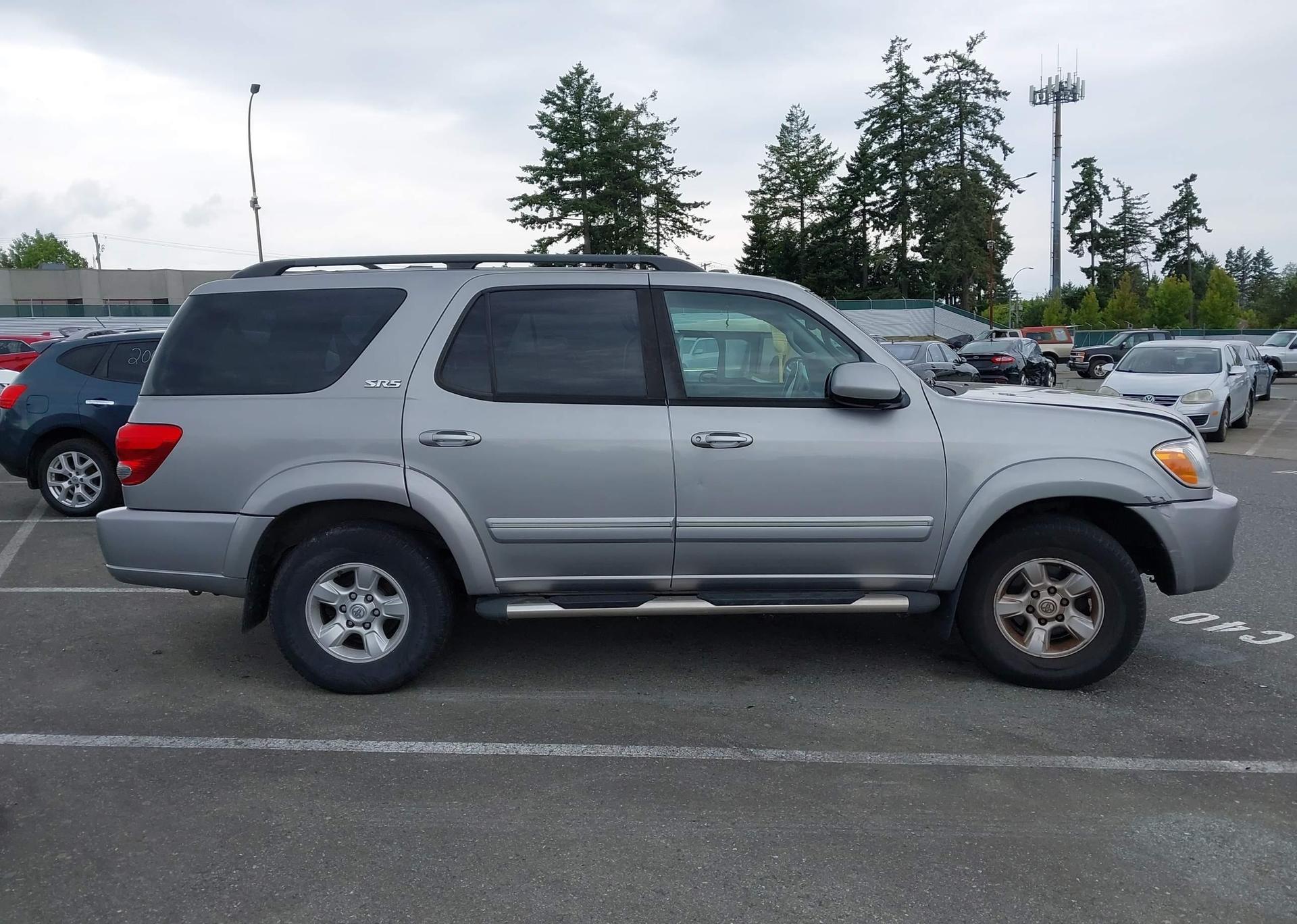 2005 TOYOTA SEQUOIA SR5