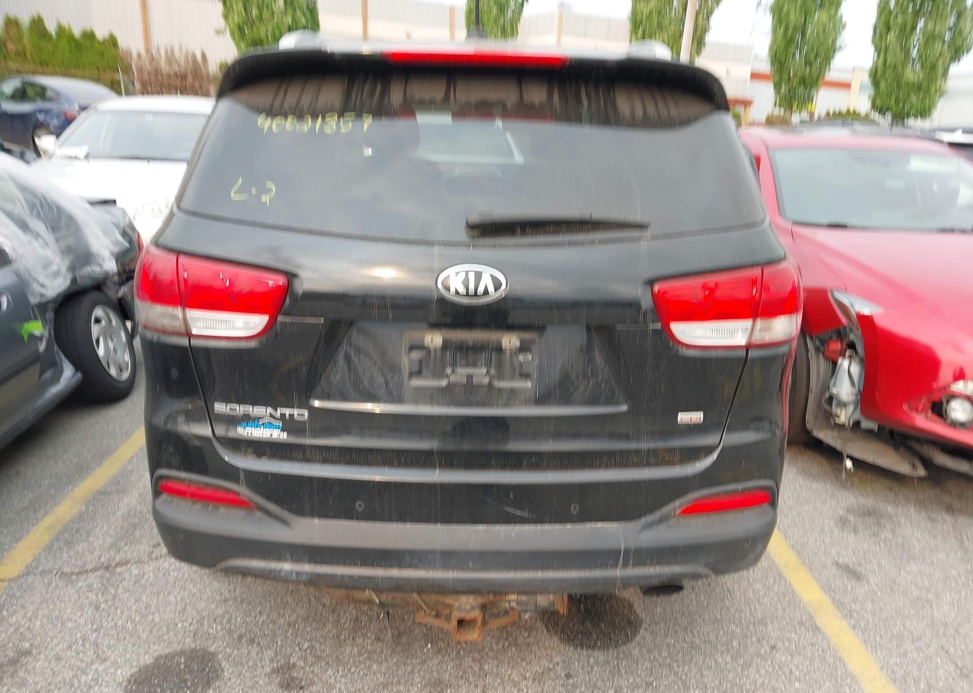 2016 KIA SORENTO LX
