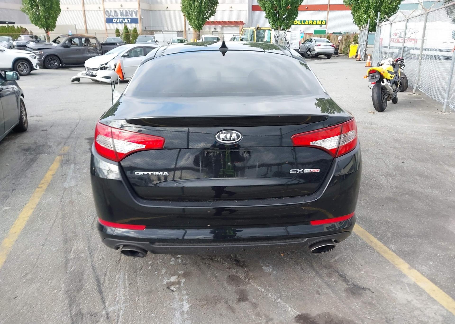 2011 KIA Optima SX