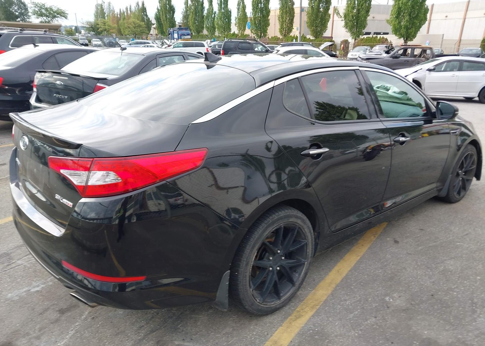 2011 KIA Optima SX