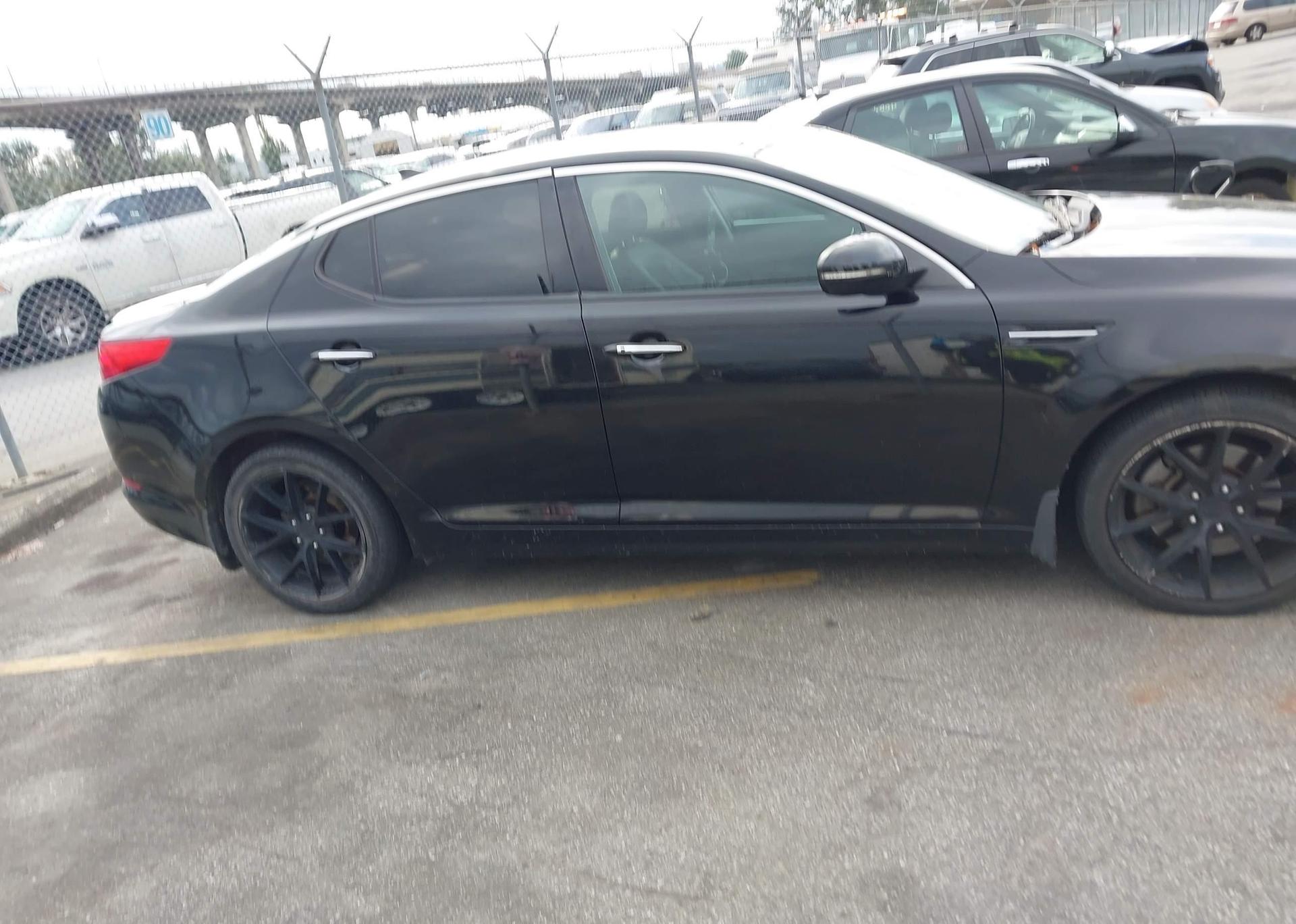 2011 KIA Optima SX