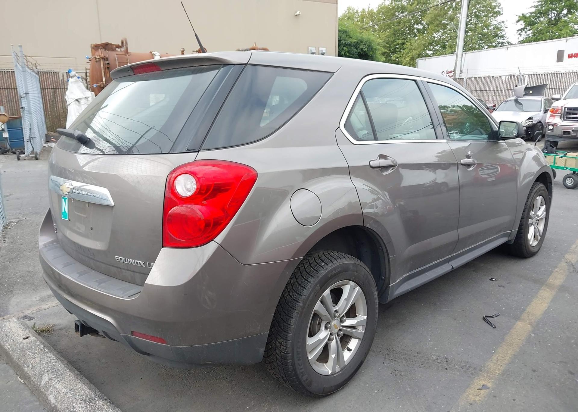 2010 CHEVROLET EQUINOX LS