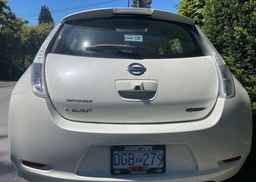 2015 NISSAN LEAF