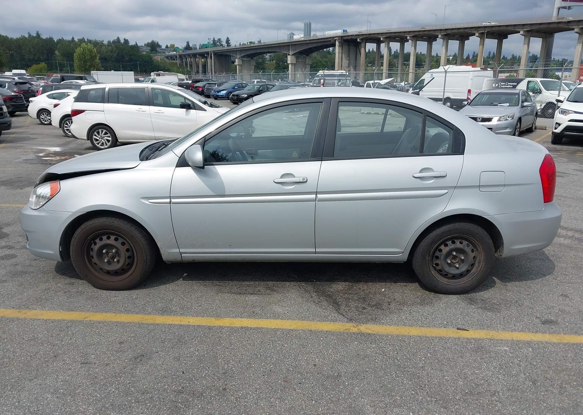2011 HYUNDAI ACCENT GLS
