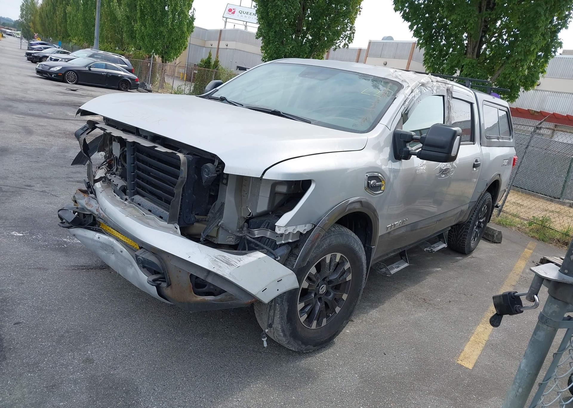 2017 NISSAN TITAN