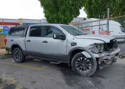 2017 NISSAN TITAN