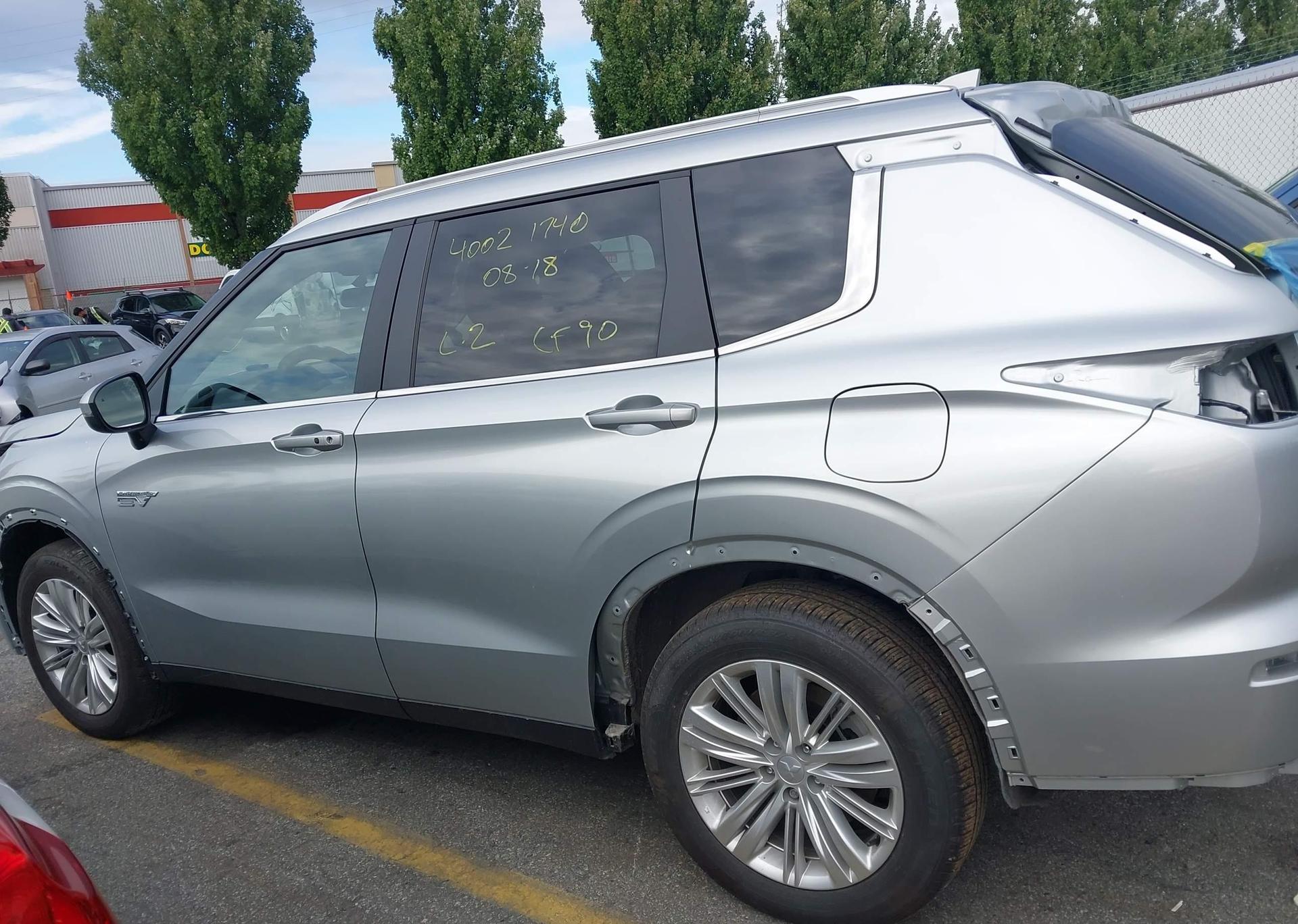 2025 MITSUBISHI OUTLANDER SE