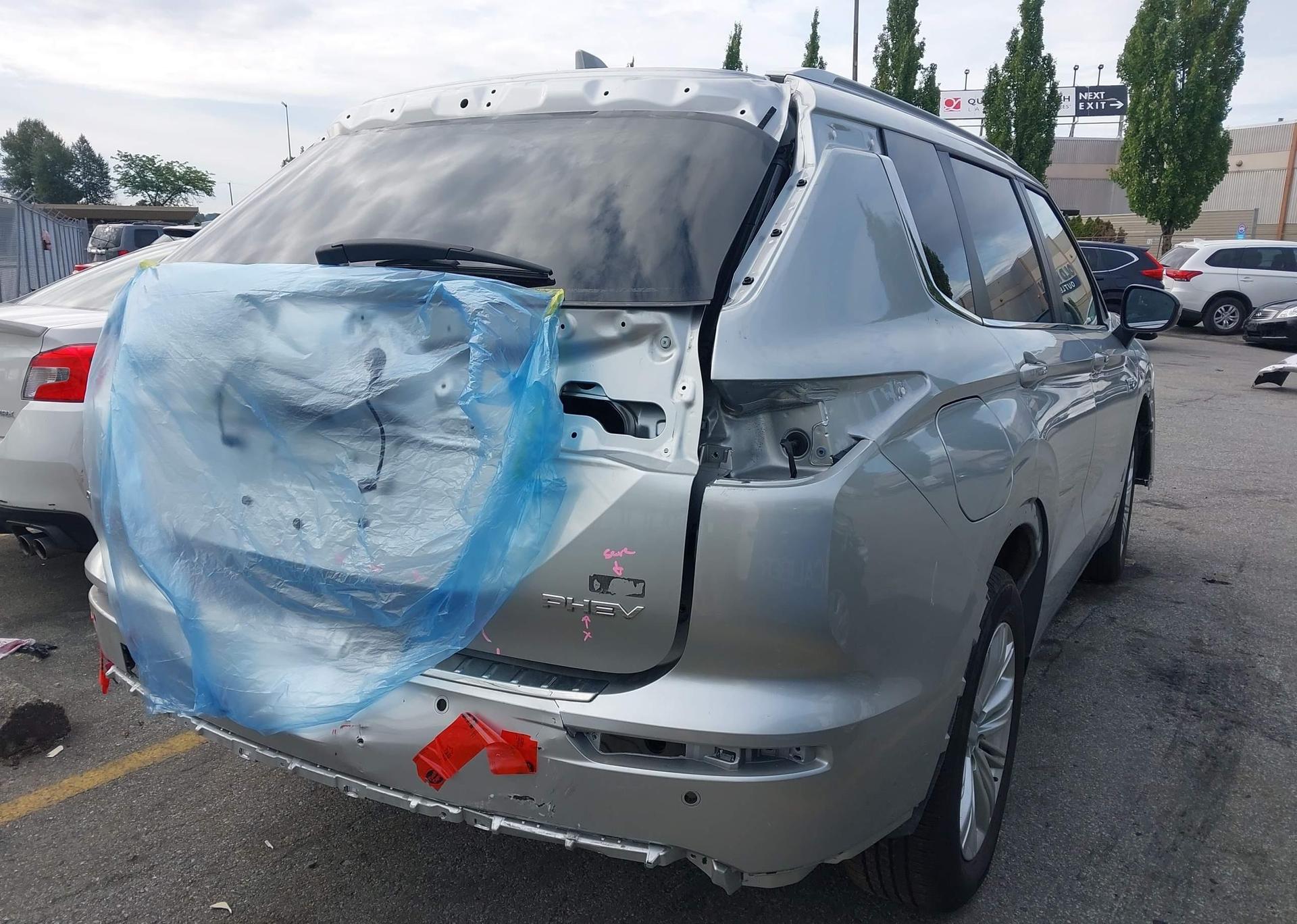 2025 MITSUBISHI OUTLANDER SE