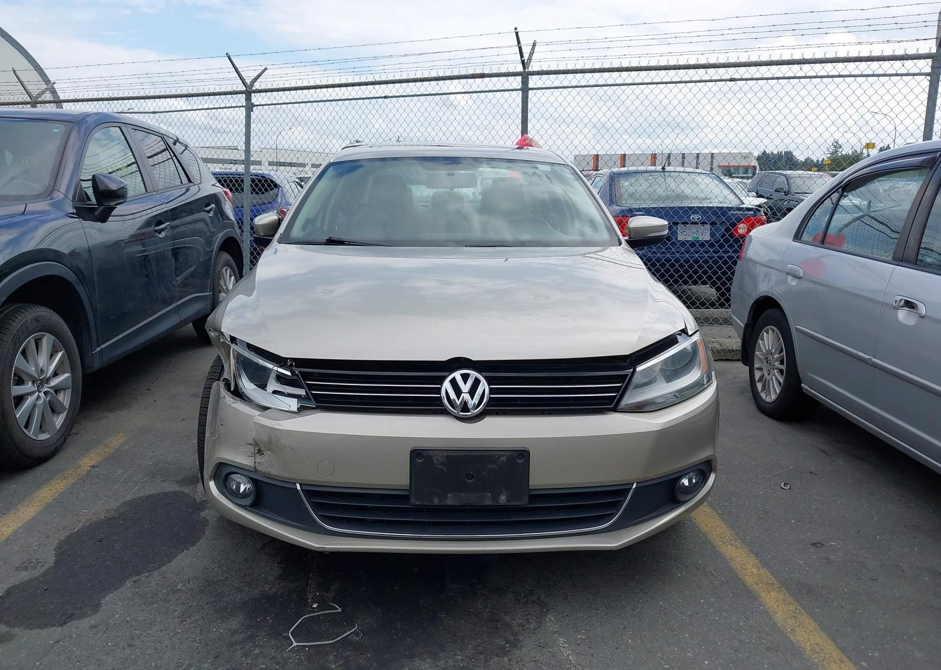 2012 VOLKSWAGEN JETTA