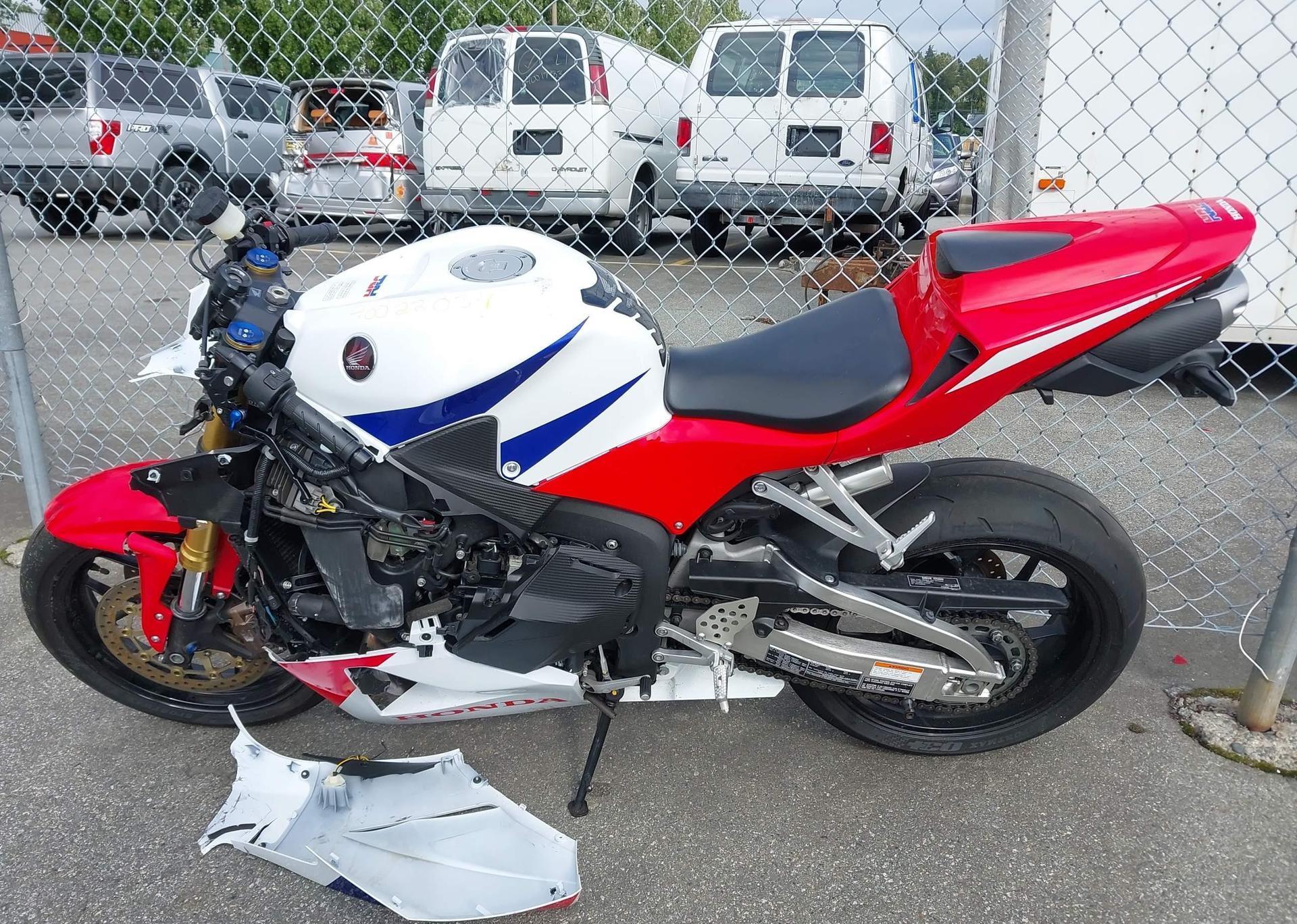 2015 HONDA CBR600 RR-ABS