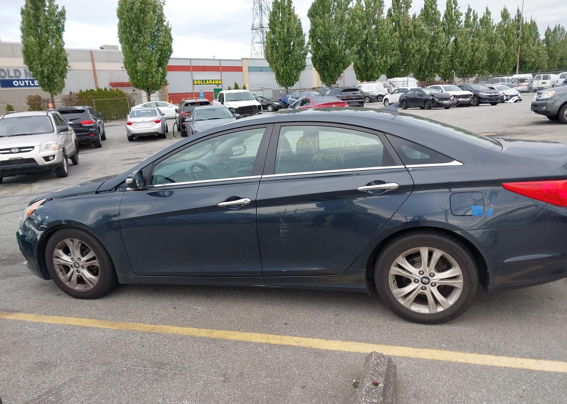2011 HYUNDAI SONATA SE
