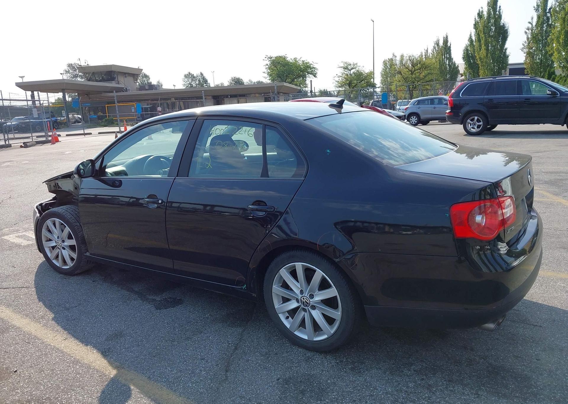 2010 VOLKSWAGEN JETTA