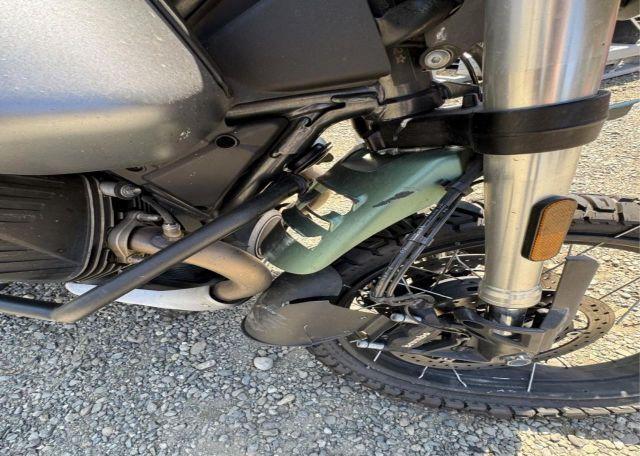 2021 MOTO GUZZI V85 TT