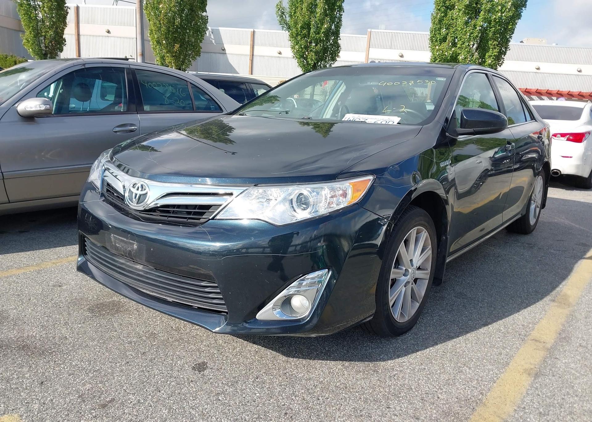 2012 TOYOTA CAMRY