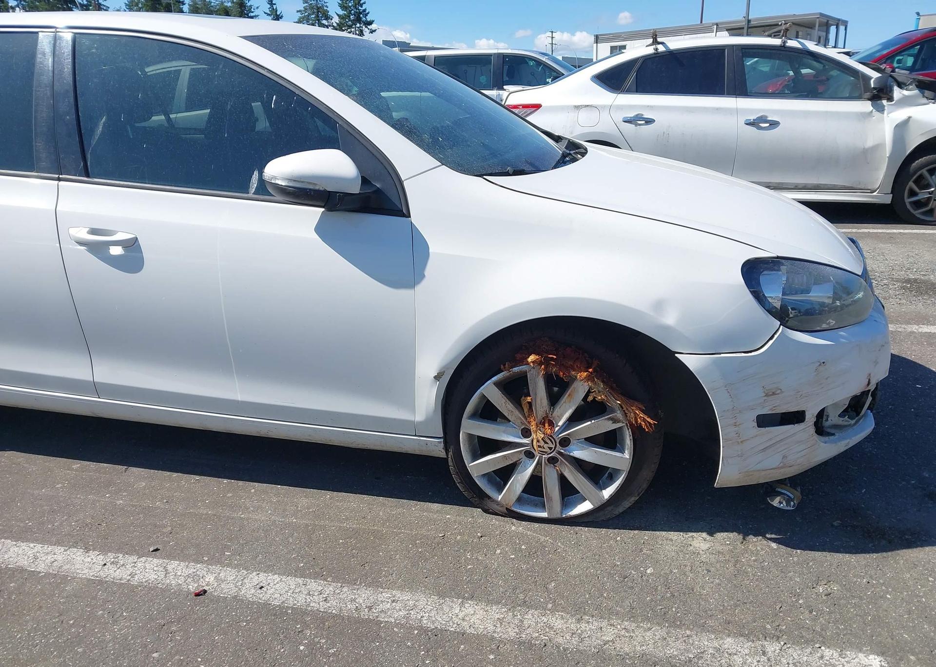 2012 VOLKSWAGEN GOLF