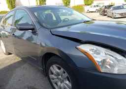 2010 NISSAN Altima S