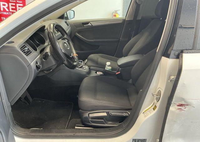 2016 VOLKSWAGEN JETTA