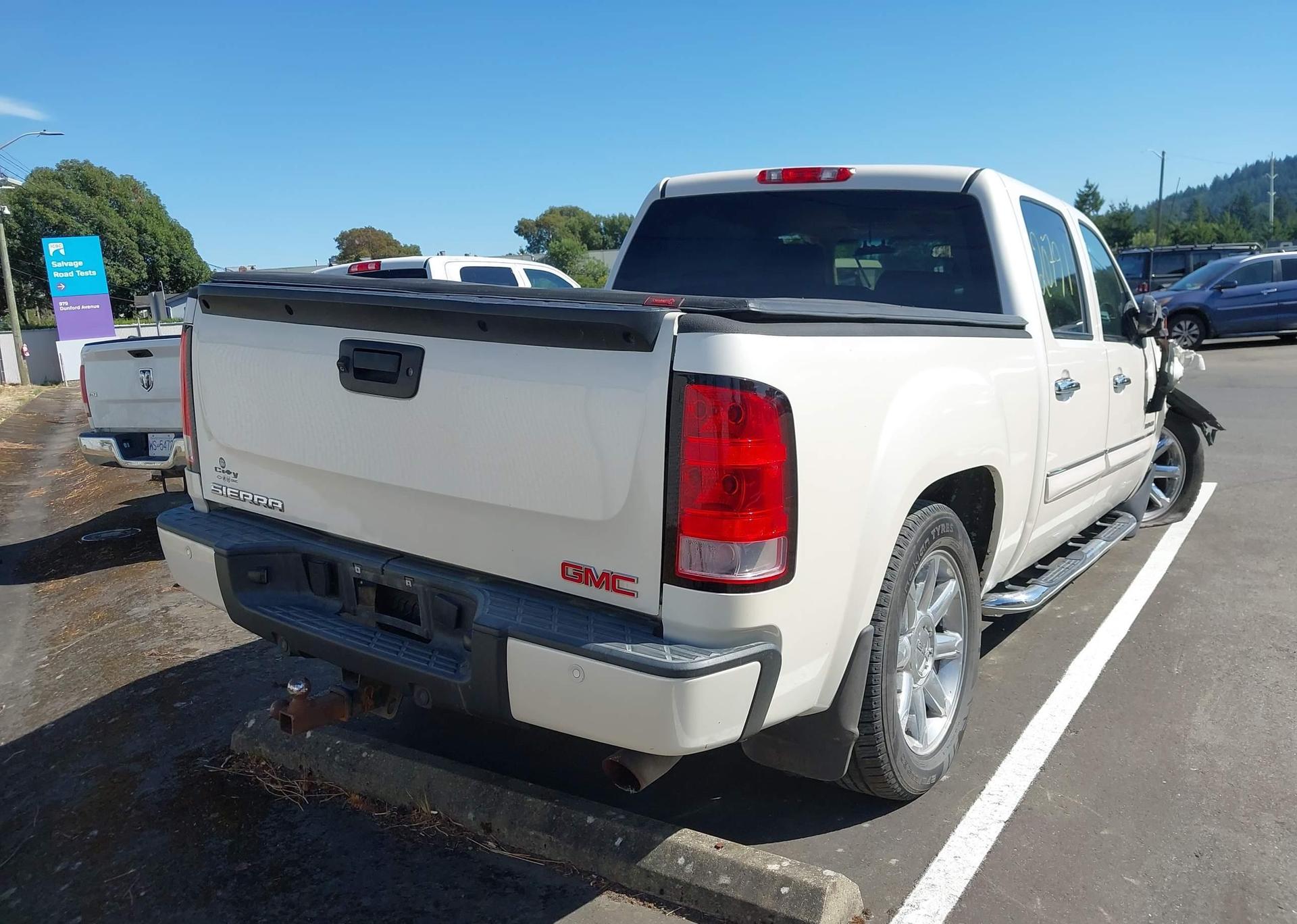 2013 GMC SIERRA K1500 DENALI