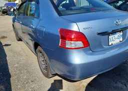 2010 TOYOTA YARIS