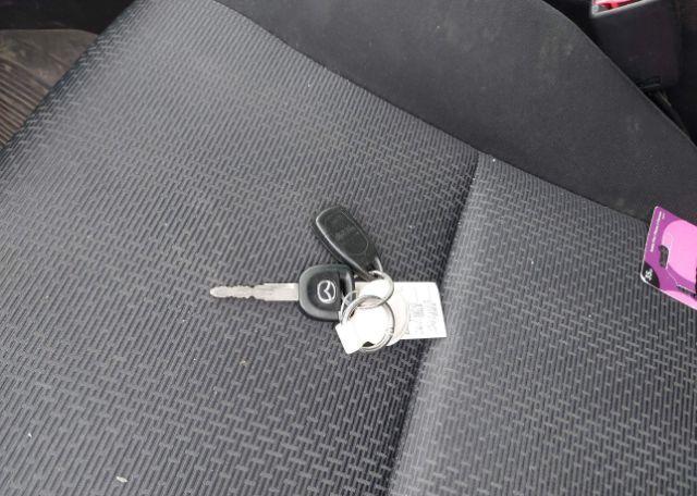 2010 MAZDA 3 I