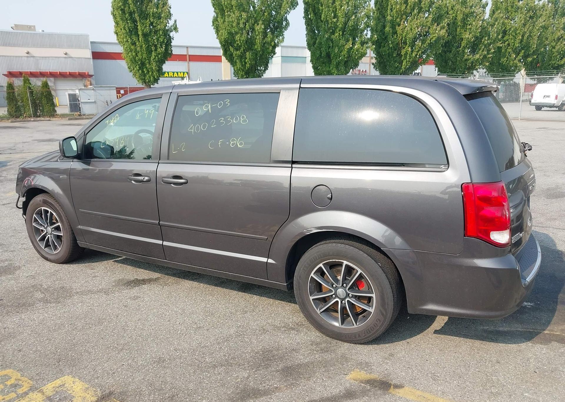 2017 DODGE GRAND CARAVAN GT