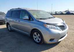 2012 TOYOTA SIENNA LE