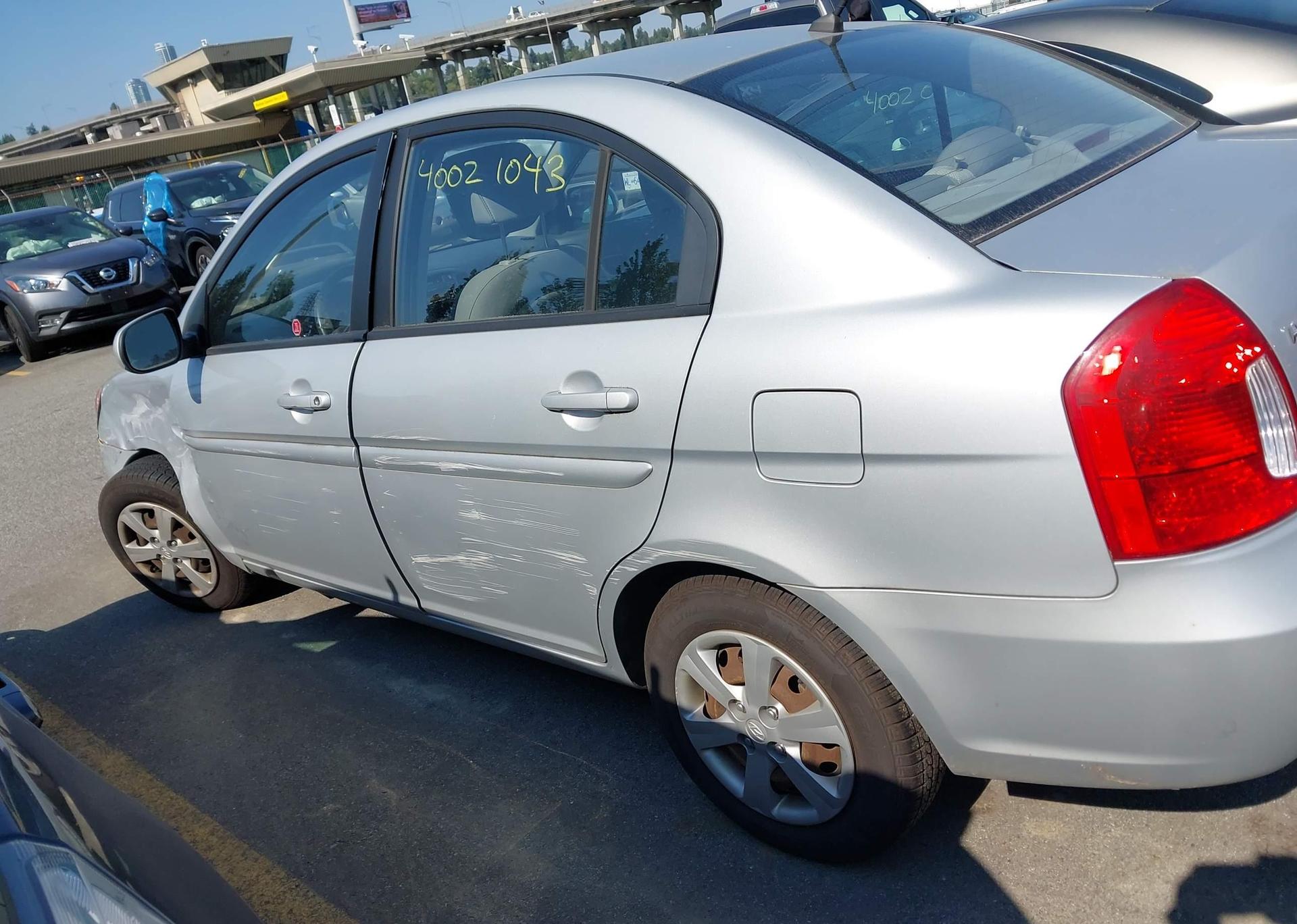2010 HYUNDAI ACCENT GLS