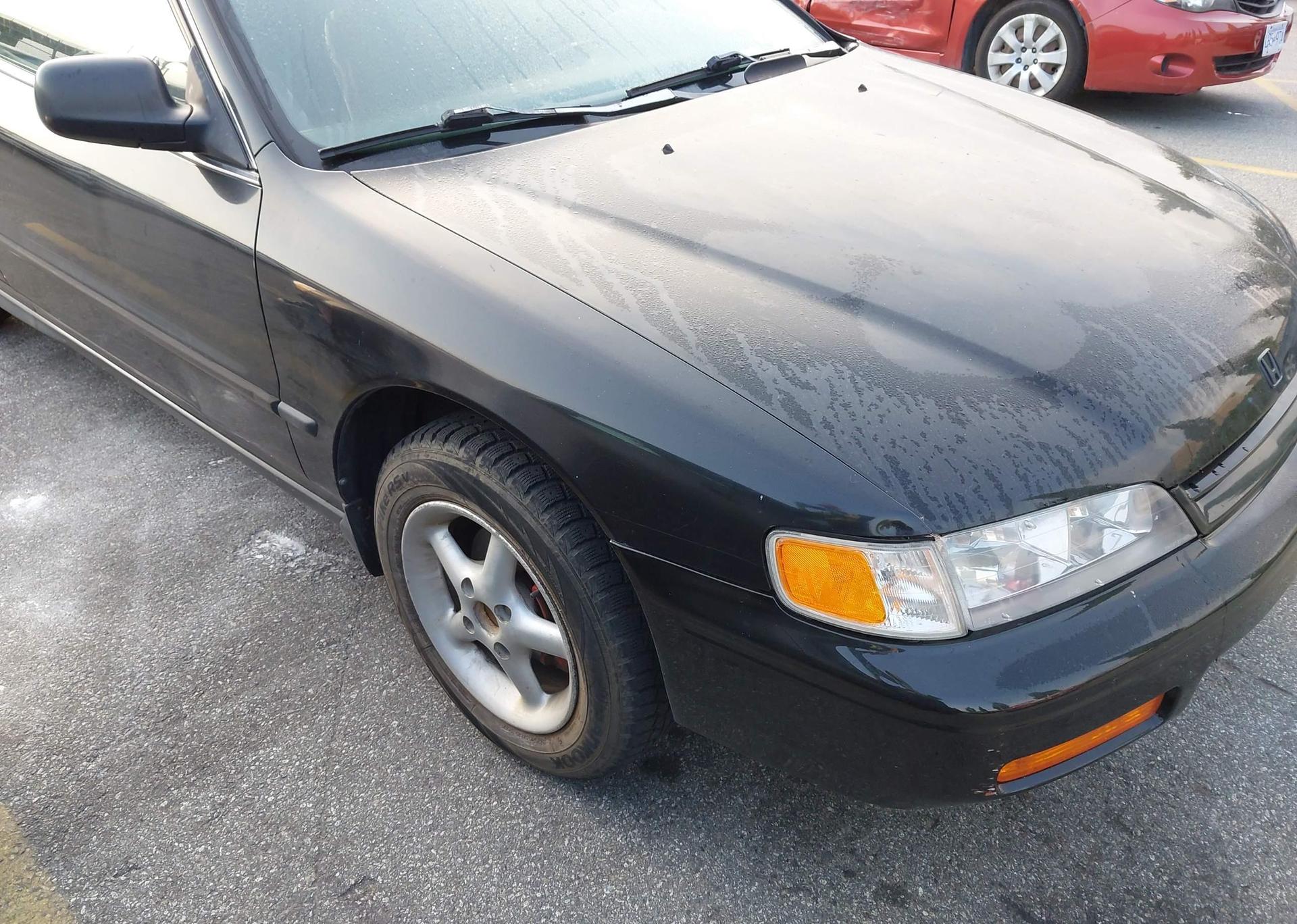 1995 HONDA ACCORD LX