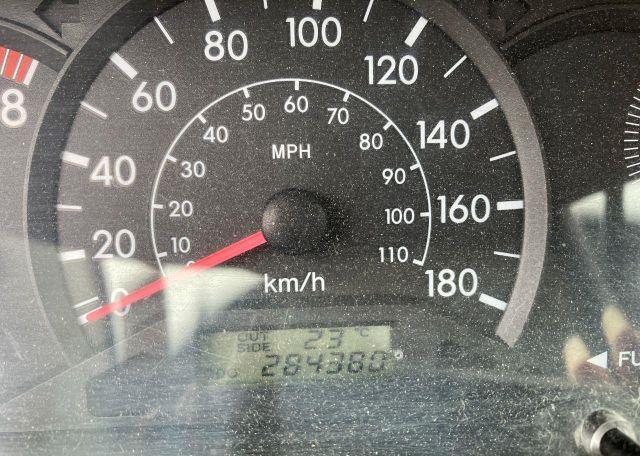 2004 TOYOTA COROLLA CE