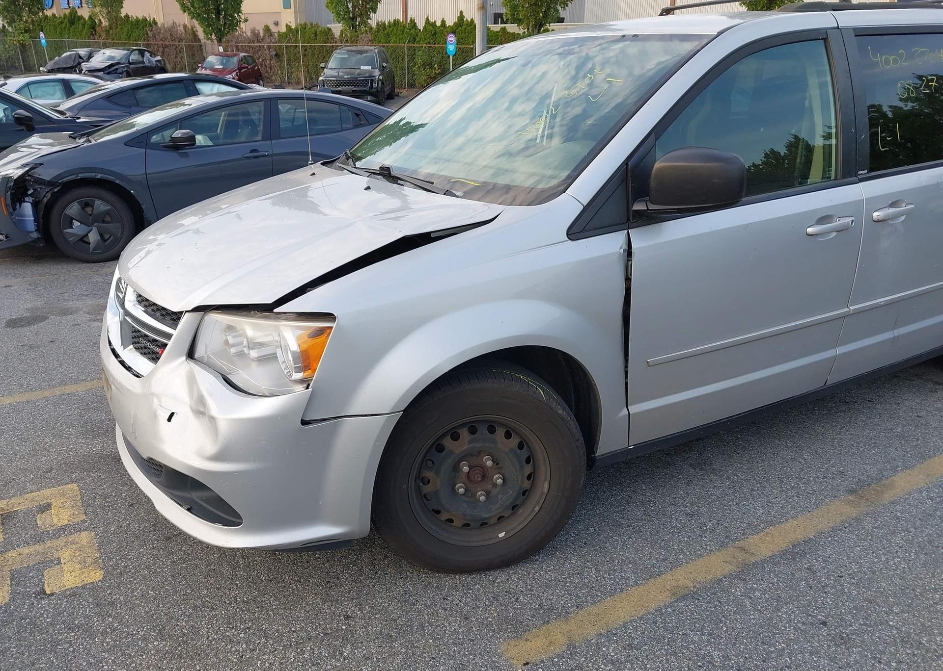 2012 DODGE GRAND CARAVAN SE