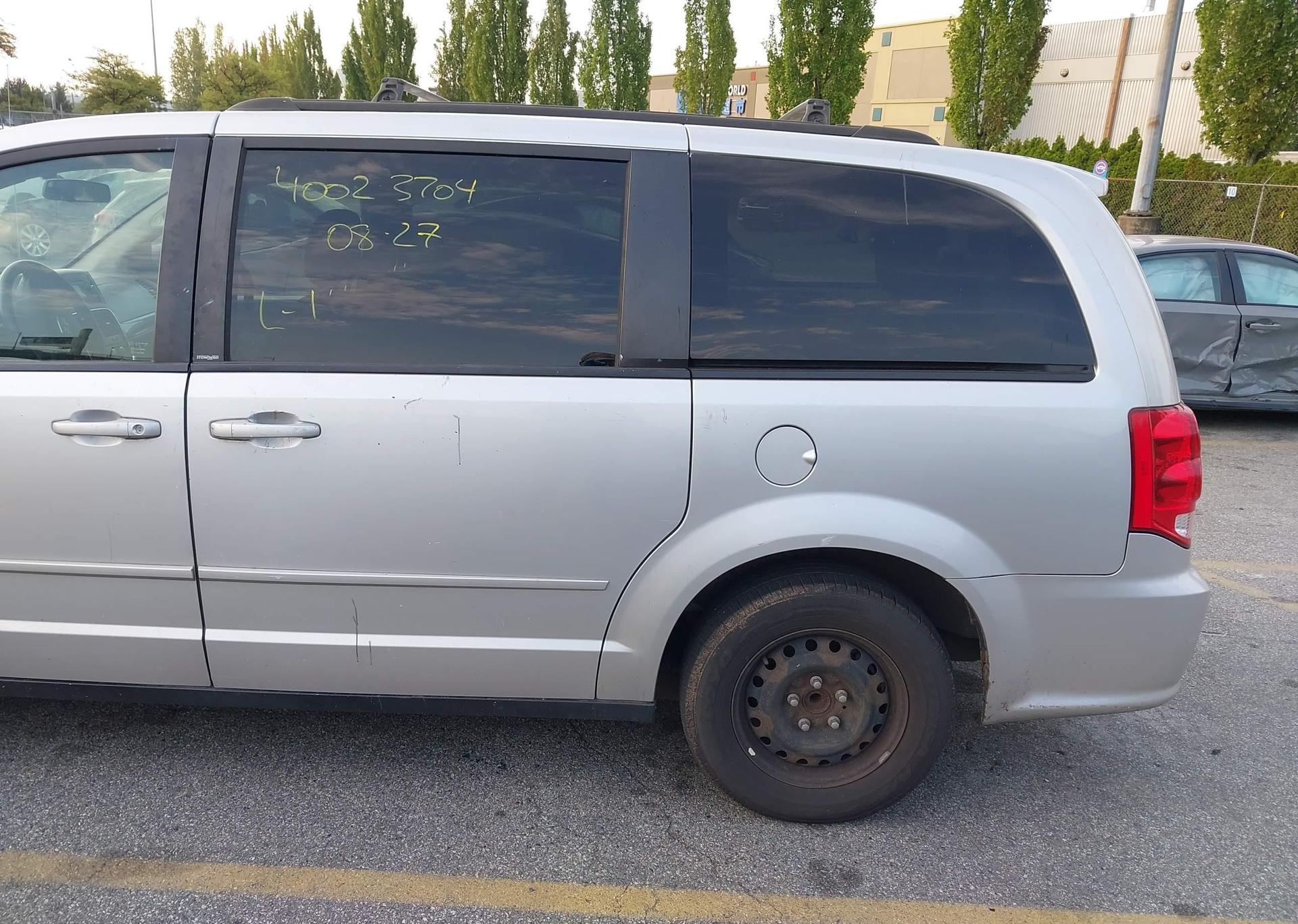 2012 DODGE GRAND CARAVAN SE