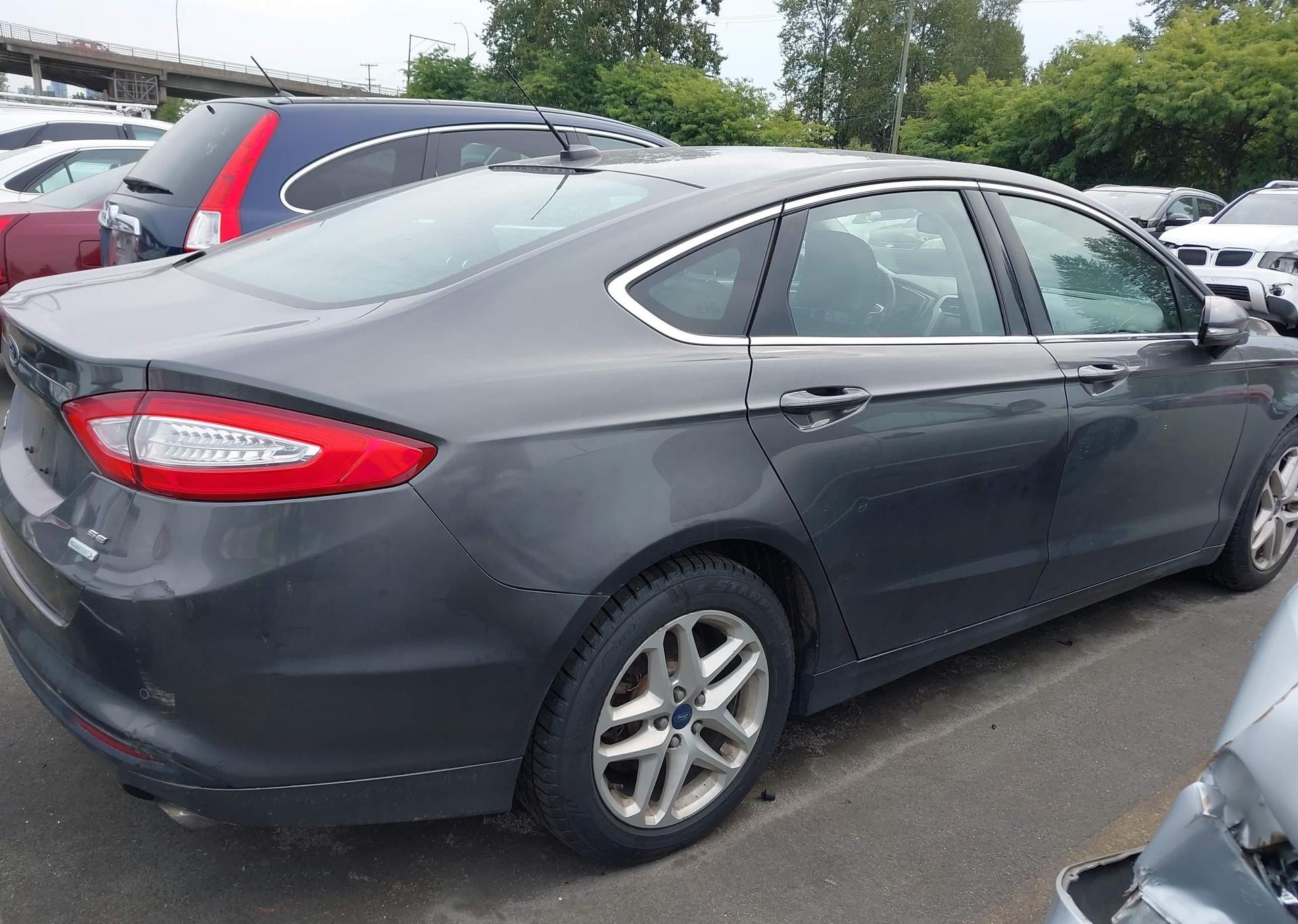 2015 FORD FUSION SE