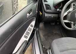 2015 HYUNDAI ACCENT GS
